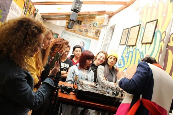 La Tunisie accueille la première académie de DJ dédiée aux femmes