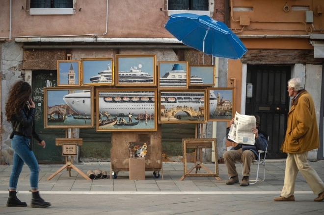 Banksy s’infiltre et se fait expulser de la Biennale de Venise