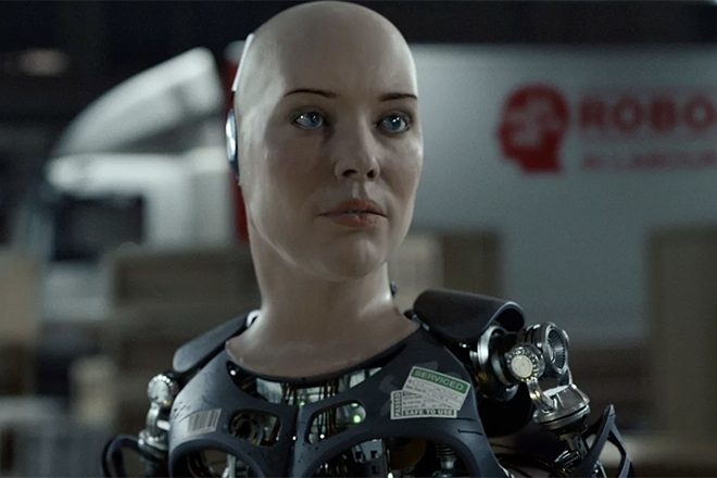 Vidéo : les robots libérés par le dancefloor dans le clip 'Free Yourself' des Chem Bros