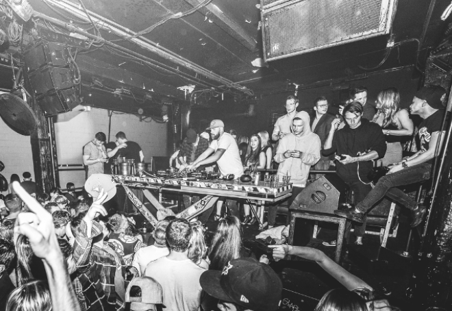 Clubs fermés, culture effacée : qui protège la scène électronique ?