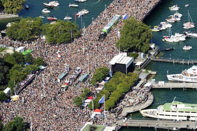 Près d’un million de personnes ont célébré la techno dans les rues de Zurich