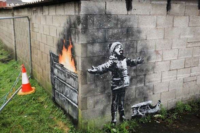 Une œuvre surprise de Banksy sur le garage d'un particulier vendue à prix d’or
