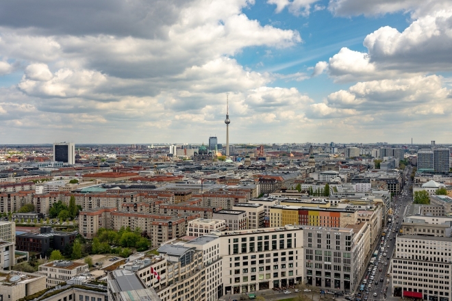 Les clubs berlinois dans la rue contre une grande marche d’extrême droite