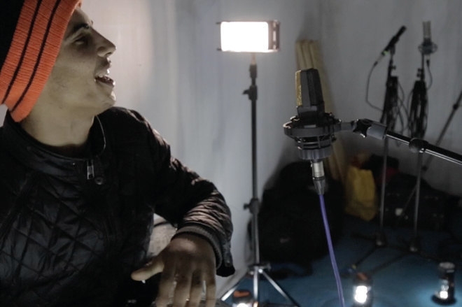 Les réfugiés de Calais ont enregistré un album de rap, folk et pop