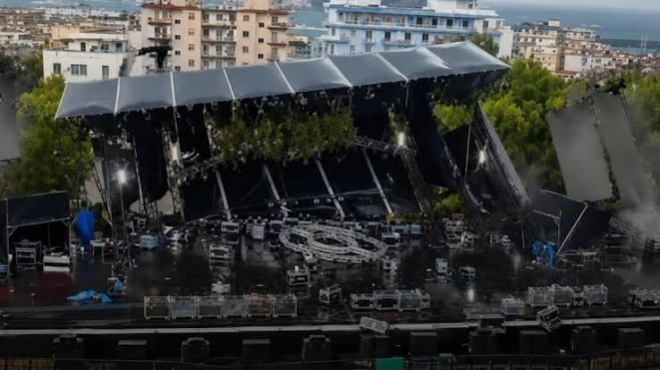La scène principale du festival Alien Sound s'effondre à Naples