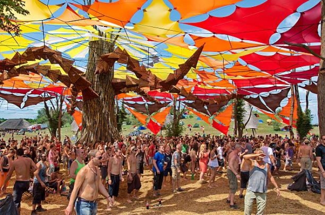 Le festival psytrance Ozora met fin à sa programmation musicale après deux décès