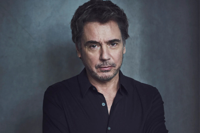 Jean‑Michel Jarre ouvre les 30 ans de l’Amsterdam Dance Event avec un concert immersif.