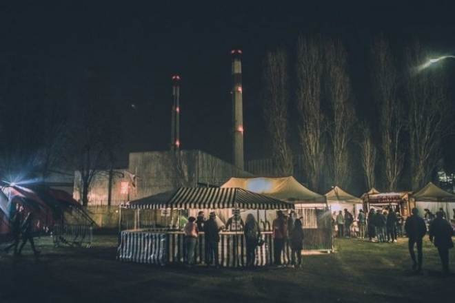 ​Paris : 16 collectifs s'unissent pour 2 jours de festival face à une ancienne centrale électrique