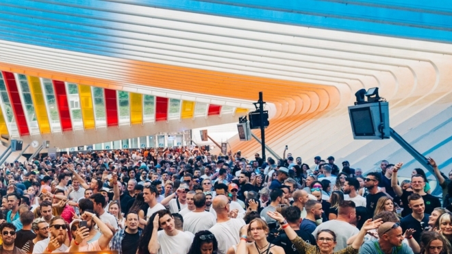 Belgique : LINK festival invite les stars de la techno berlinoise dans une gare futuriste