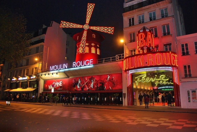 Paris : la police ordonne la fermeture temporaire de la Machine du Moulin Rouge