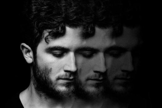 Nicolas Jaar signe un nouvel EP et un mix sous son alias Against All Logic