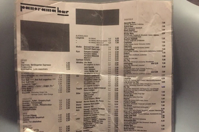 Une carte des boissons du Panorama Bar à vendre sur eBay