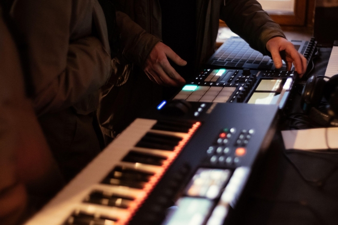 72 % des jeunes disent s'être déjà sentis en danger en travaillant dans l'industrie musicale, selon un rapport