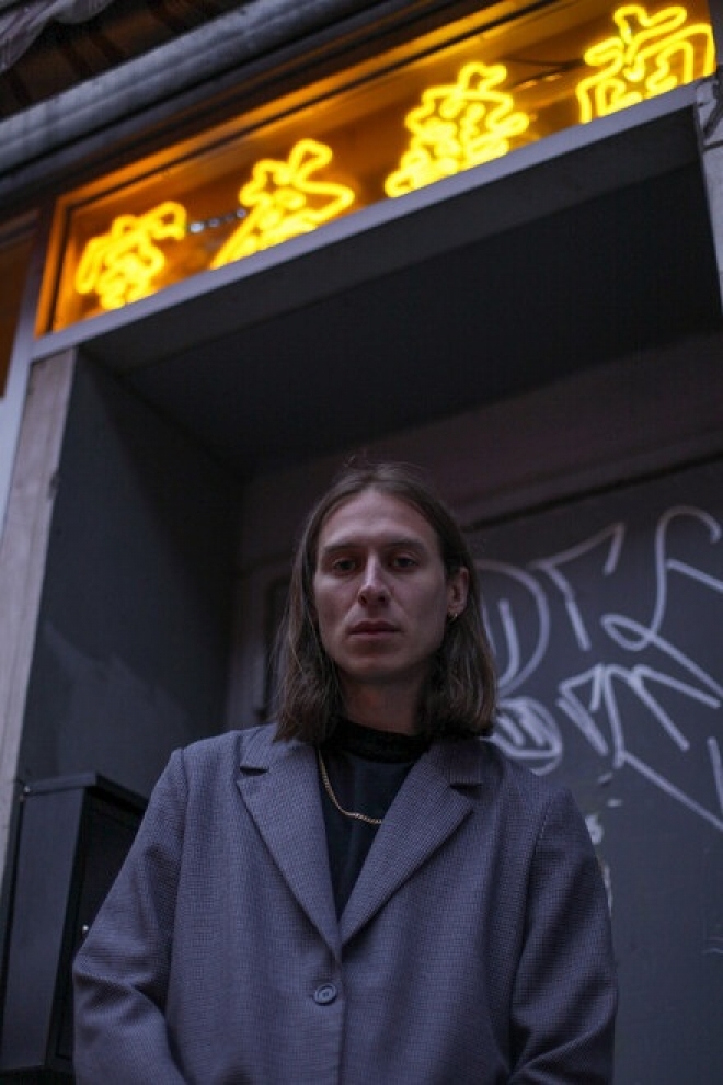 Baltra signe ‘In The Afterglow’, un EP qui prolonge la nostalgie house vers des territoires plus introspectifs