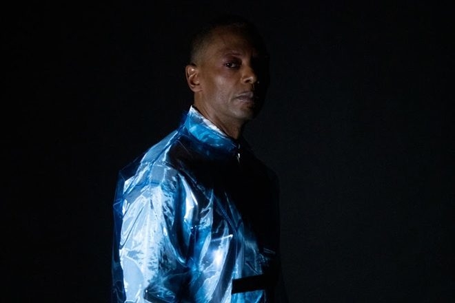 Jeff Mills explore le lien entre la vue, le son et l'espace sur la nouvelle compil' Axis