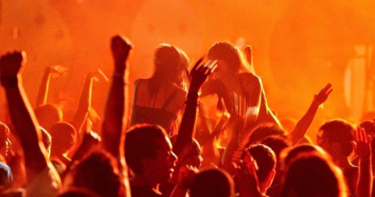 Ravers à la vie à la mort : les fêtards expliquent pourquoi sortir ...