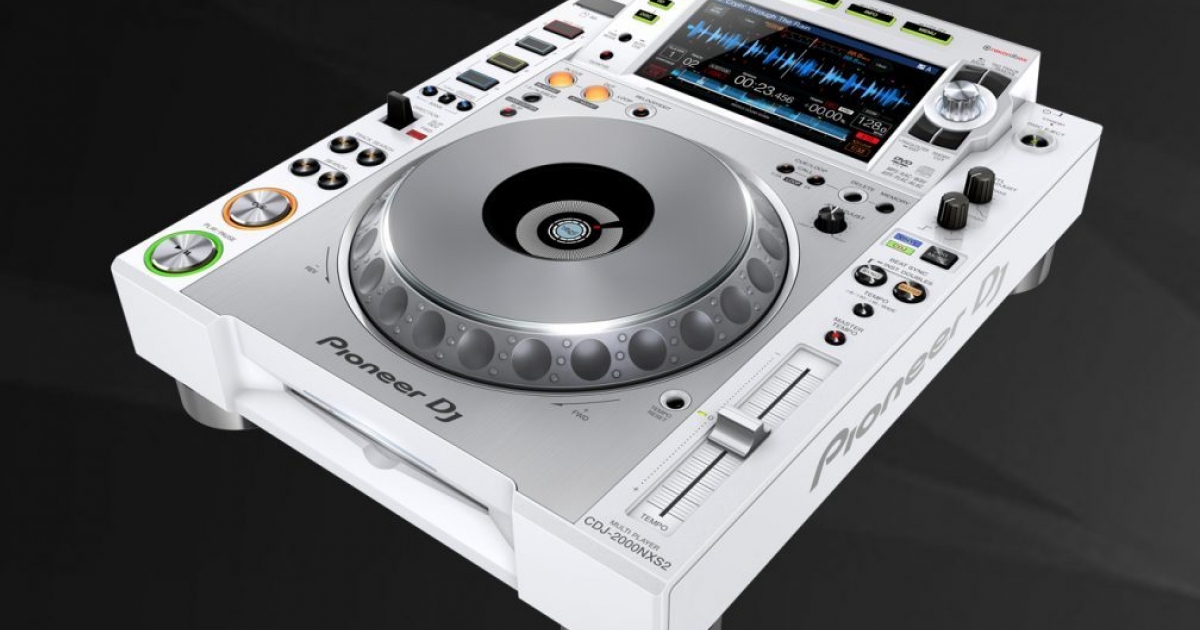 White pioneers. Pioneer CDJ 2000 White. Pioneer CDJ 1000 White. Pioneer White cdj900. Pioneer CDJ 2000nxs2 Platinum.